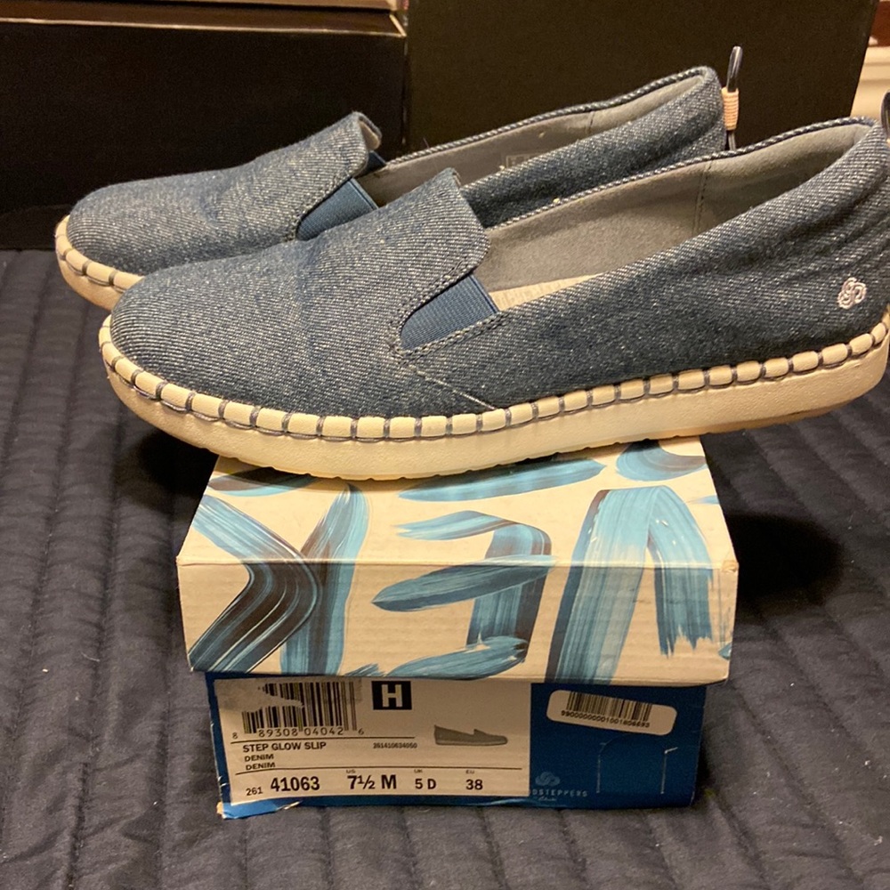 Cloudsteppers by Clark denim slip ons